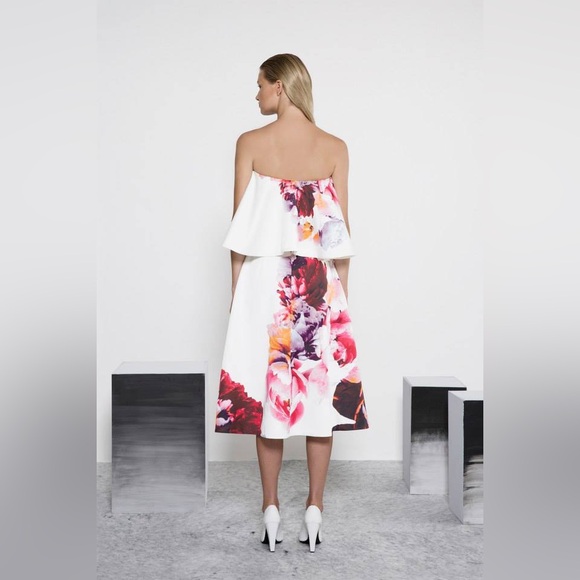 KEEPSAKE the Label White and Red Floral A-Line Skirt - Picture 3 of 7